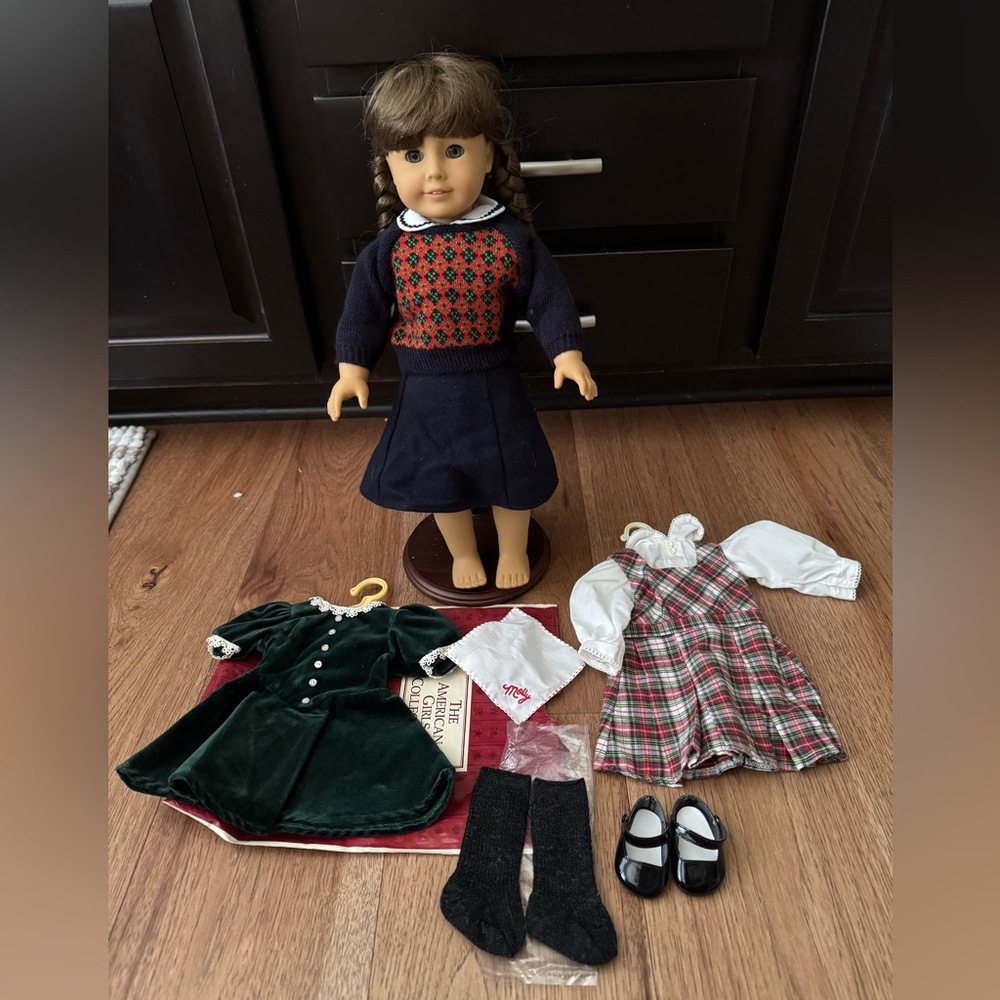 American girl pleasant company Molly doll